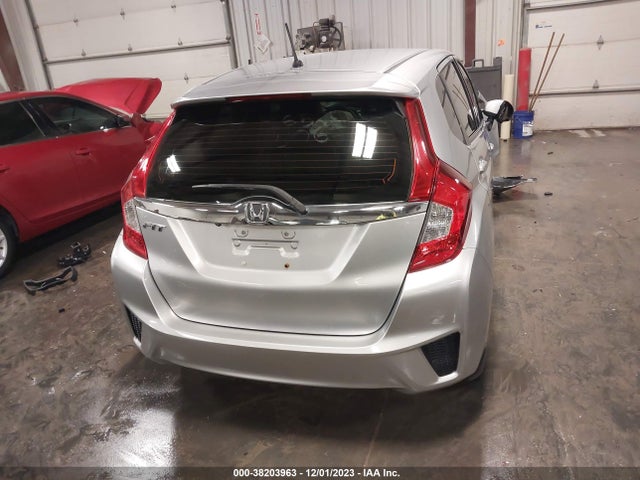 Honda FIT EX 2016 JHMGK5H79GX005849 Image 16