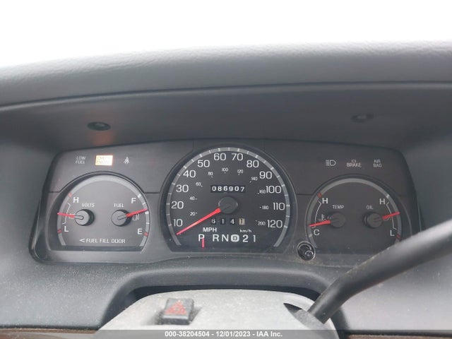 2004 FORD CROWN VICTORIA LX VIN: 2FAHP74W94X118616