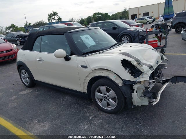 2016 MINI CONVERTIBLE WMWWG5C57G3C19136 Photo 0