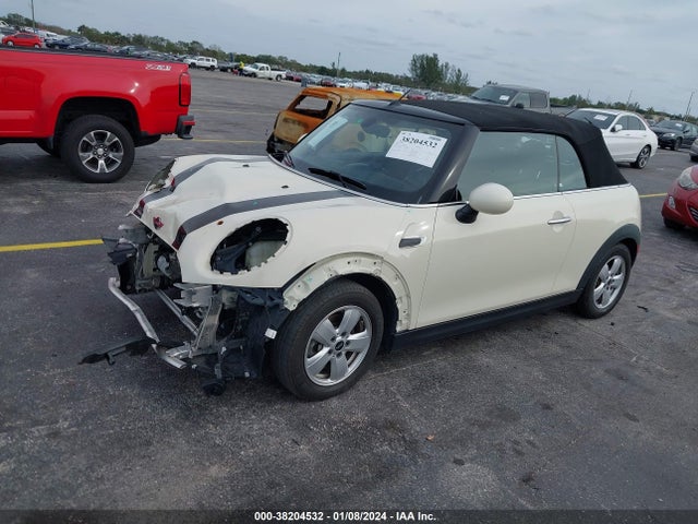 2016 MINI CONVERTIBLE WMWWG5C57G3C19136 Photo 1