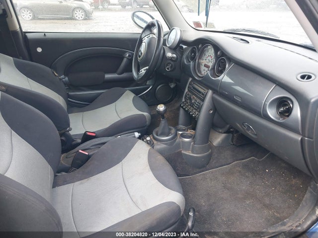 2003 MINI COOPER S WMWRE33433TD71990 Photo 4