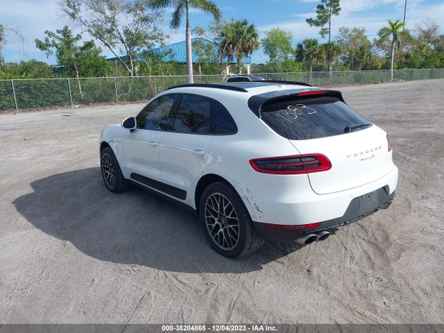 2018 PORSCHE MACAN WP1AB2A50JLB31383 Photo 2