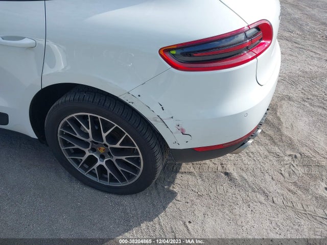 2018 PORSCHE MACAN WP1AB2A50JLB31383 Photo 5