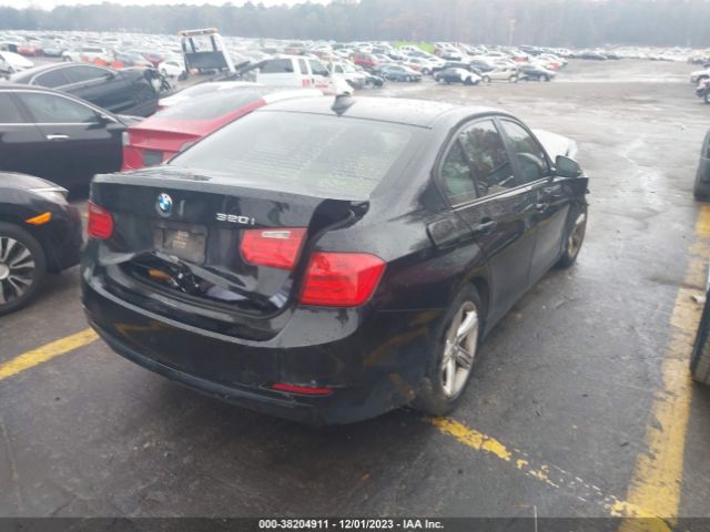 WBA3B1C5XEK132762 BMW 320i