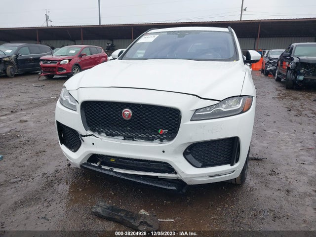2018 JAGUAR F-PACE SADCM2FV4JA244959 Photo 5