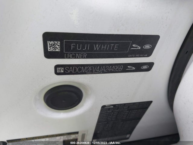 2018 JAGUAR F-PACE SADCM2FV4JA244959 Photo 8