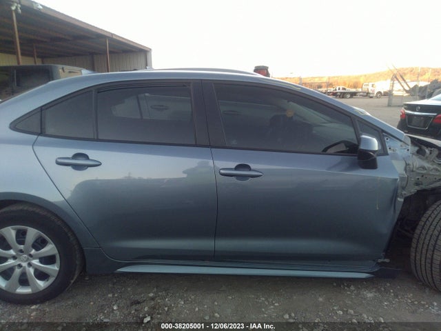 Toyota COROLLA LE 2022 5YFEPMAE2NP379065 Image 14