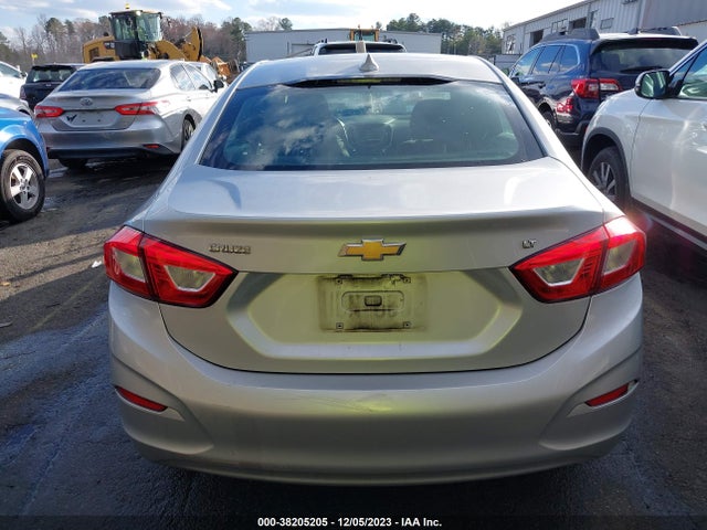 Chevrolet Cruze Lt Auto 2018 1G1BE5SM8J7164539 Image 16