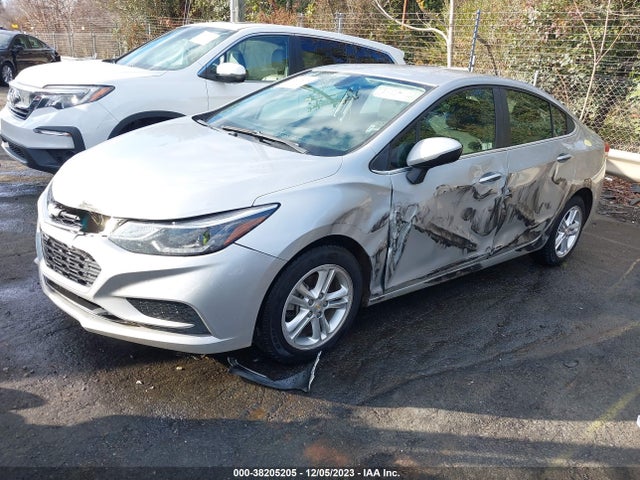Chevrolet Cruze Lt Auto 2018 1G1BE5SM8J7164539 Image 2