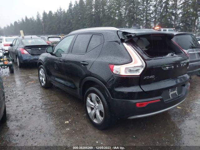 2019 VOLVO XC40 YV4162XZXK2012938 Photo 2