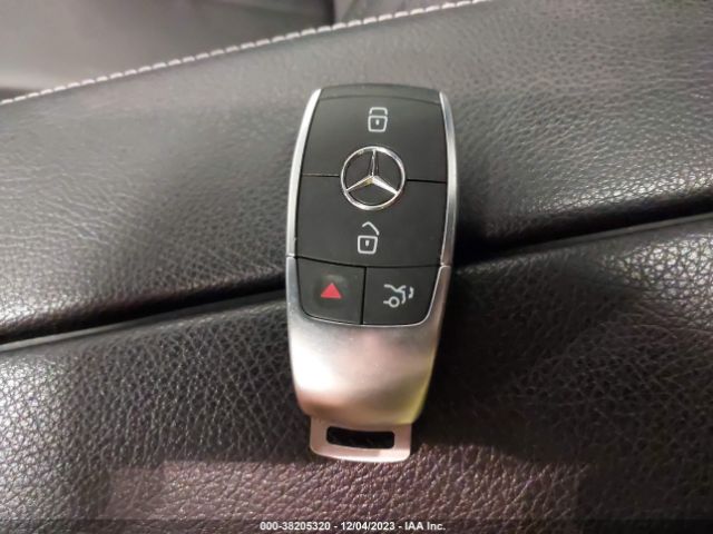 W1N4M4HB1LW013269 Mercedes-Benz GLB 250