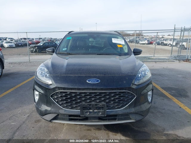 1FMCU9DZ0LUC35120 Ford Escape Titanium Hybrid
