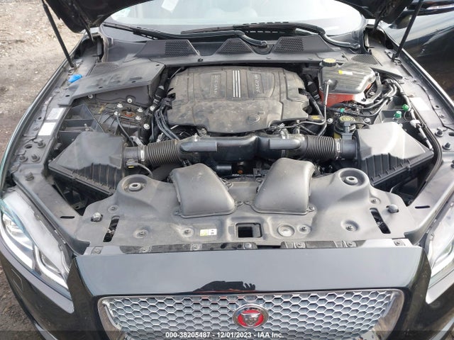 2017 JAGUAR XJ SAJWJ2GD9H8W08724 Photo 9