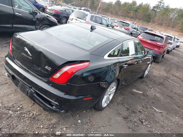 2017 JAGUAR XJ SAJWJ2GD9H8W08724 Photo 3