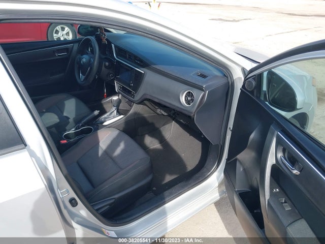Toyota COROLLA LE 2018 5YFBURHE0JP831006 Image 5