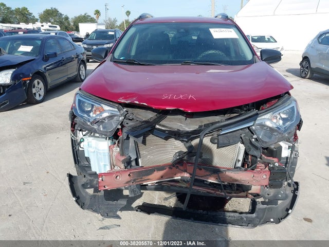 2018 TOYOTA RAV4 LE VIN: 2T3ZFREV0JW409787