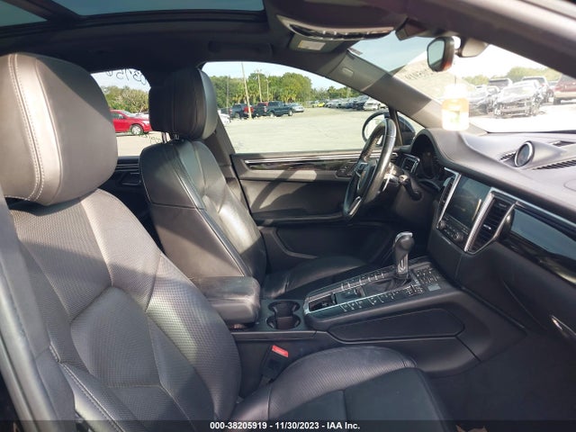 2017 PORSCHE MACAN WP1AB2A59HLB18786 Photo 4