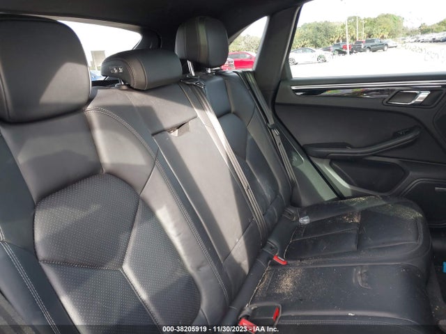 2017 PORSCHE MACAN WP1AB2A59HLB18786 Photo 7