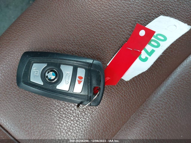 BMW 528i Xdrive 2015 WBA5A7C52FD625534 Image 11