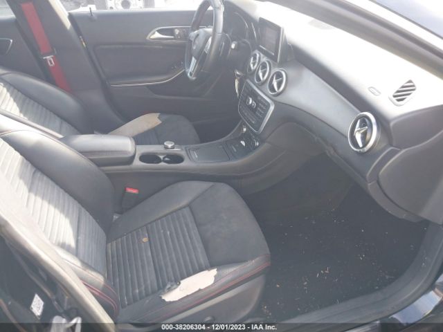 WDDSJ4EB8EN128137 Mercedes-Benz CLA 250