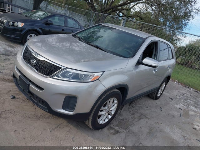 2015 KIA SORENTO LX VIN: 5XYKT3A65FG576027