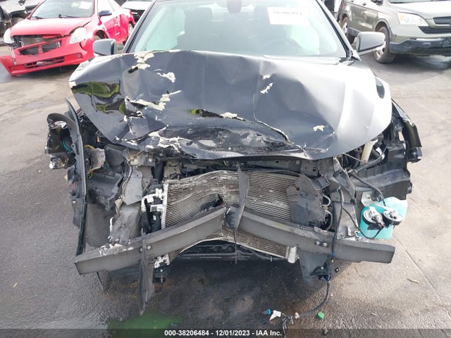 Chevrolet IMPALA 1LT 2018 2G1105S31J9132662 Image 6