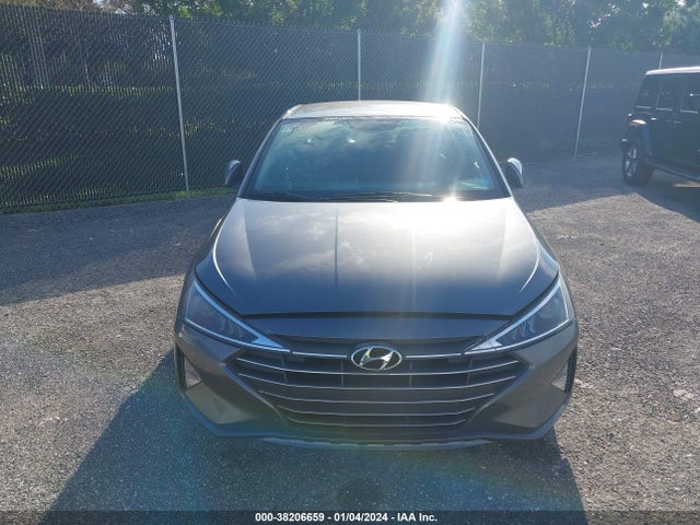 2019 HYUNDAI ELANTRA SE VIN: 5NPD74LF3KH477483