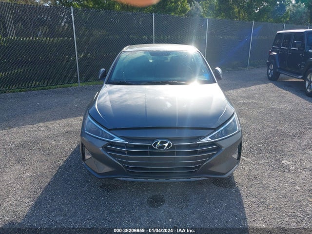 2019 HYUNDAI ELANTRA SE VIN: 5NPD74LF3KH477483