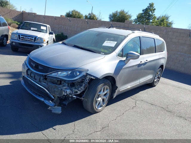 Chrysler Pacifica Touring L 2018 2C4RC1BG9JR130638 Image 2
