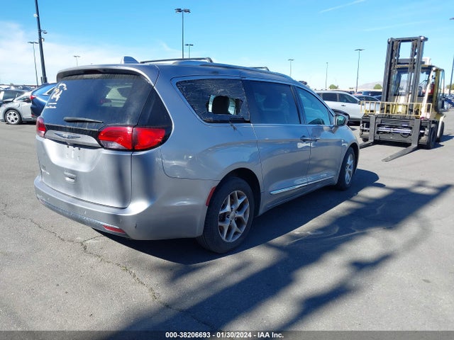 Chrysler Pacifica Touring L 2018 2C4RC1BG9JR130638 Image 4