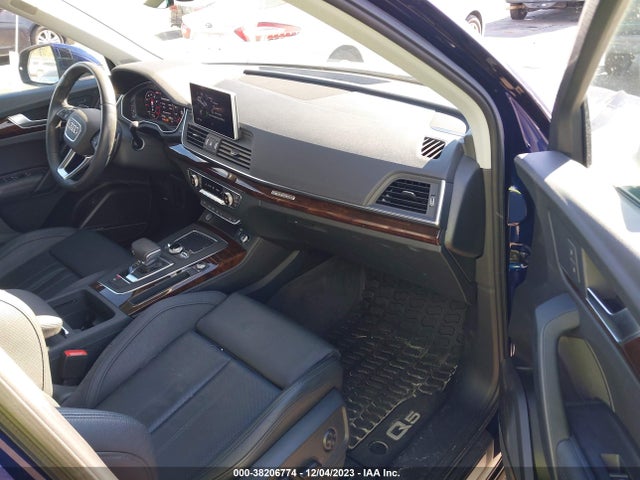 WA1CNAFY0K2059732 Audi Q5 45 Premium