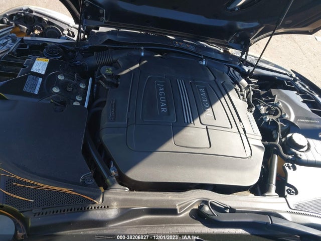 2011 JAGUAR XK SAJWA4EC4BMB39761 Photo 9