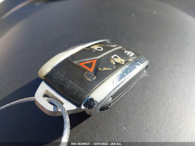 2011 JAGUAR XK SAJWA4EC4BMB39761 Photo 10