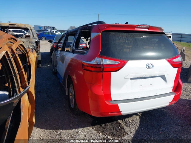 Toyota Sienna Le 8 Passenger 2019 5TDKZ3DC1KS977121 Image 3