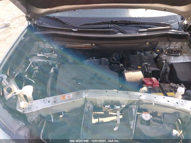 Mitsubishi Outlander 2018 JA4AD3A39JZ050941 Image 24