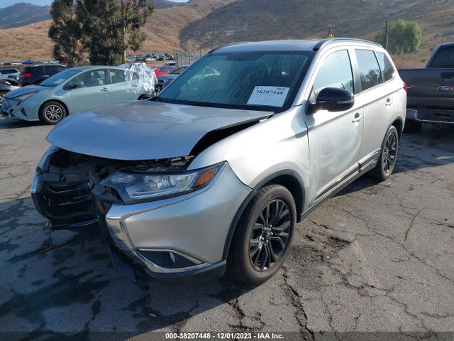 Mitsubishi Outlander 2018 JA4AD3A39JZ050941 Image 16