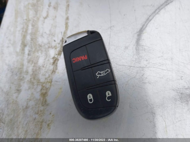 2015 Chrysler 200 Limited მანქანა იყიდება აუქციონზე, vin: 1C3CCCAB6FN707531, აუქციონის ნომერი: 38207480