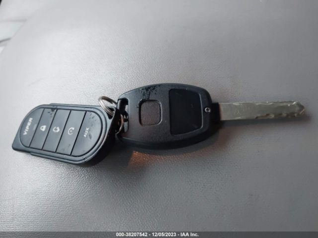 5FNYF4H3XFB070381 Honda PILOT SE