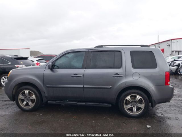 5FNYF4H3XFB070381 Honda PILOT SE