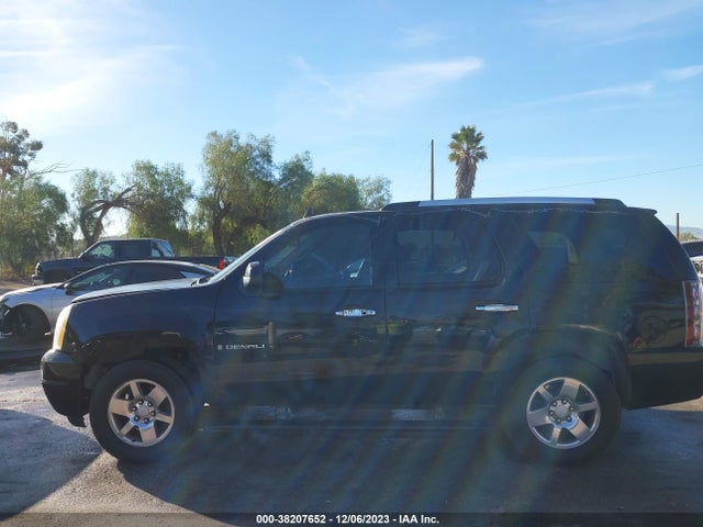 2007 GMC YUKON DENALI VIN: 1GKFK63877J259201