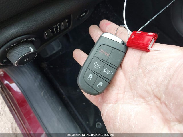 Chrysler 200 C 2016 1C3CCCCB2GN147750 Image 11