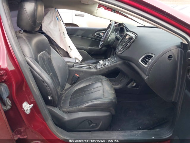 Chrysler 200 C 2016 1C3CCCCB2GN147750 Image 5