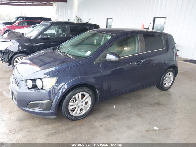 Chevrolet Sonic Lt Auto 2015 1G1JC6SH1F4129652 Image 2