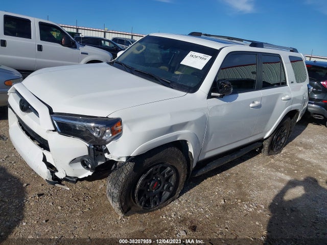 Toyota 4runner Sr5 Premium 2021 JTEFU5JR8M5246887 Image 2