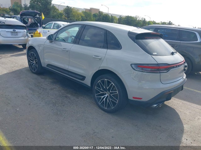 2023 PORSCHE MACAN WP1AA2A58PLB10695 Photo 2