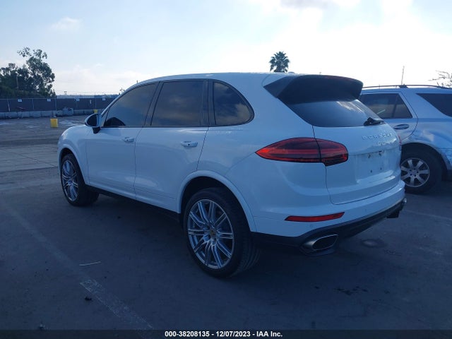2018 PORSCHE CAYENNE WP1AA2A27JKA03009 Photo 2