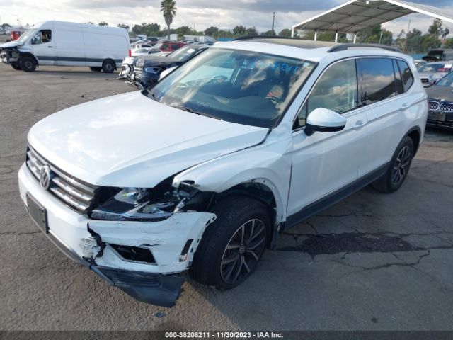 2020 VOLKSWAGEN TIGUAN 3VV3B7AX3LM118462 Photo 1