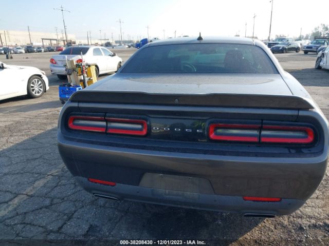 2C3CDZAG1JH280689 Dodge Challenger Sxt Plus