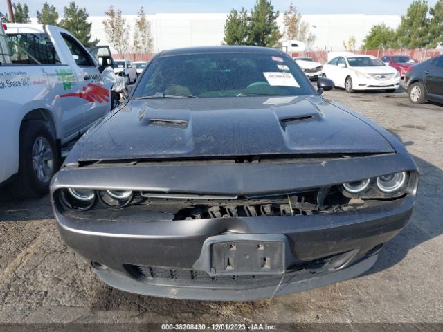 2C3CDZAG1JH280689 Dodge Challenger Sxt Plus