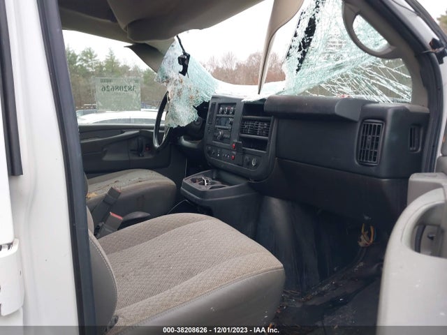 Chevrolet Express 2500 Work Van 2015 1GCWGFCF6F1168804 Image 5